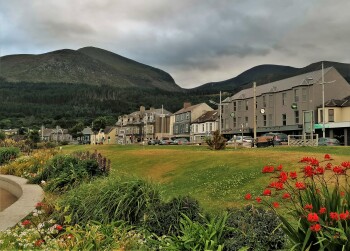 Área Local - the apartments seen from the promenade 