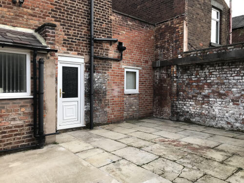 Spacious and private back yard