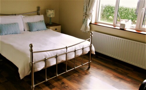 Deluxe-Double room-Ensuite with Shower-Sea View