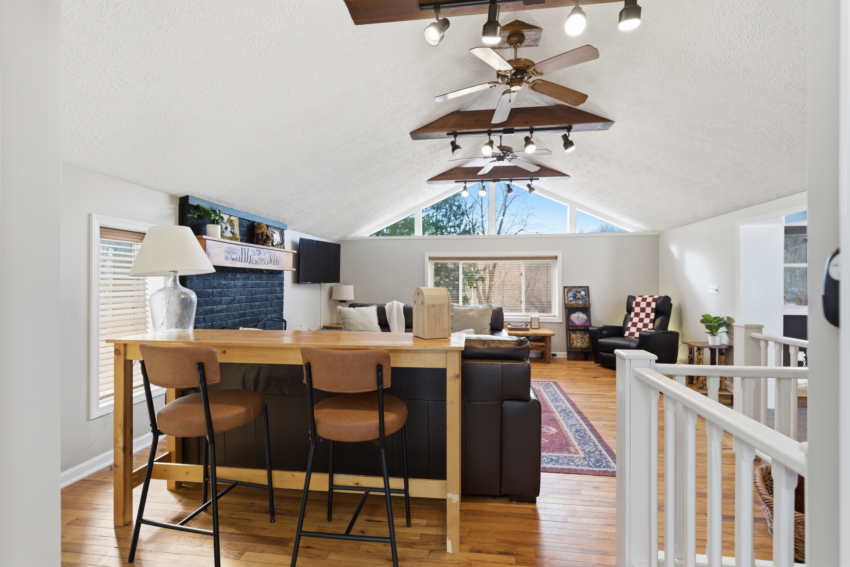 Honeysuckle Creekside Cabin | Photo 14