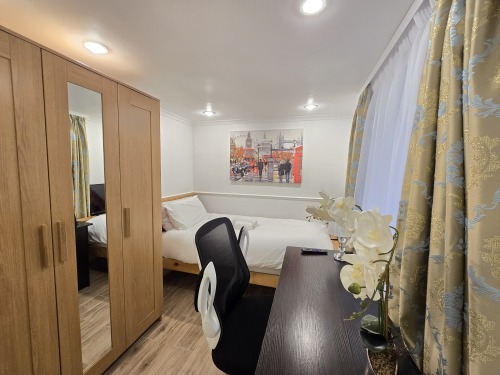 Room 1