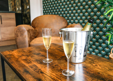 Coin confort dans la cuisine avec fauteuils