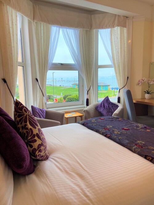 Double room-Superior-Ensuite-Sea view-Bath and shower  - Breakfast Included
