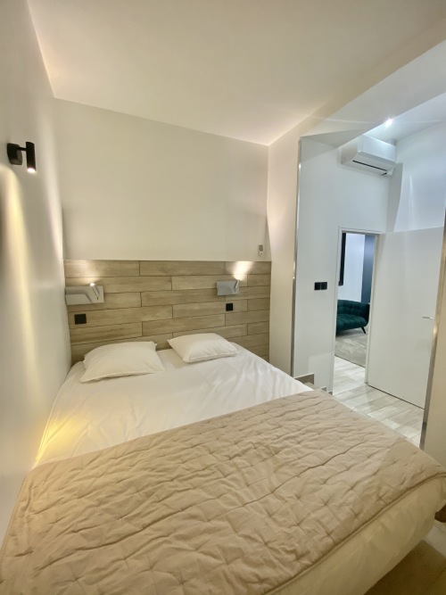 Appartement-Design-Salle de bain et douche-Souplex   - Tarif moins de 3 nuits