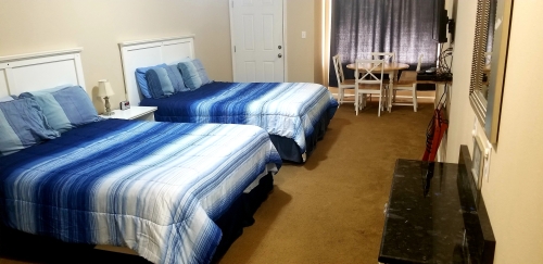 Room 4, 2 queen beds