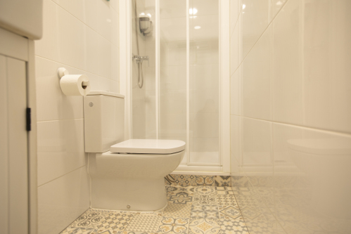 BAÑO HABITACIÓN DOBLE SUPERIOR