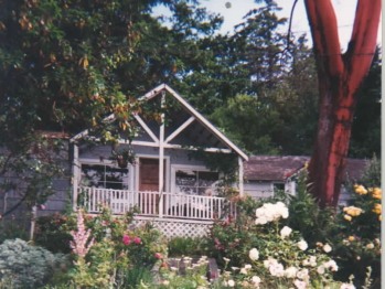 Exterior view of the Bay Cottage