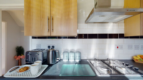 Srk Accommodation - Fully Equipped Kitchen
