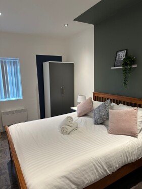 Blackpool Abode - South Pier Apartment 7 - bedroom