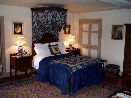 Canopy bedroom