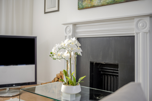 Step into a beautifully curated living space designed for effortless comfort. Plush seating, elegant finishes and soft, ambient lighting create an inviting atmosphere perfect for sinking in after a long day. Whether you’re enjoying a quiet evening, streaming your favourite shows, or sharing moments with friends and family, this stylish lounge blends modern design with a warm, homely feel — a space you’ll never want to leave.
