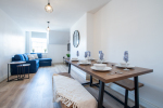 Open plan lounge/dinning area