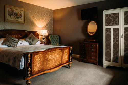 Double room-Luxury-Ensuite with Bath-Pendle View - Base Rate