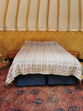 Ash Yurt kingsize bed