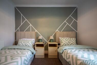 2 Single Beds