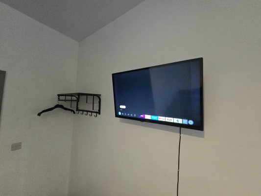 Room 4 Smart TV