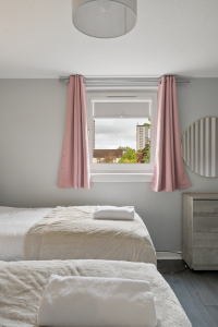 Twin bedroom