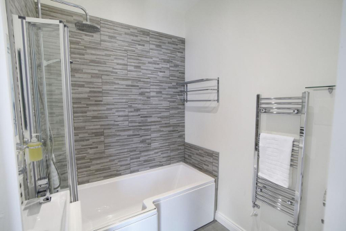 Double room-Deluxe-Ensuite with Bath-Room 2 - Double Room 
