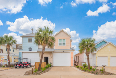 Pelican ROost has 10 homes which share a community pool 