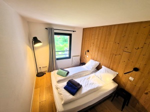 Chambre avec lit double