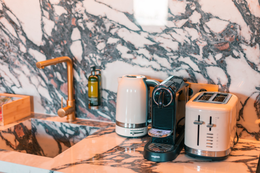 Cuisine avec vue sur le Vieux Port