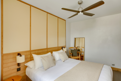 Chambre-Double-Classique-Vue sur le vignoble-Douche - Petit Déjeuner inclus