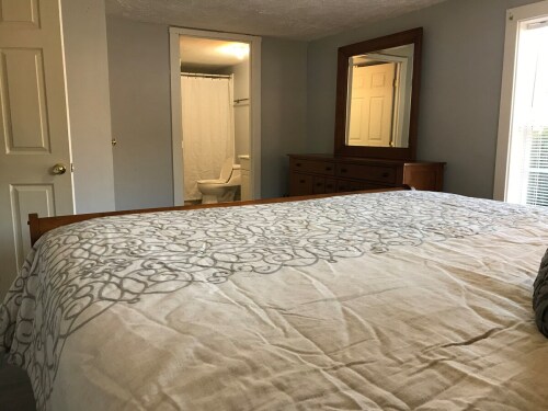 Master bedroom King bed