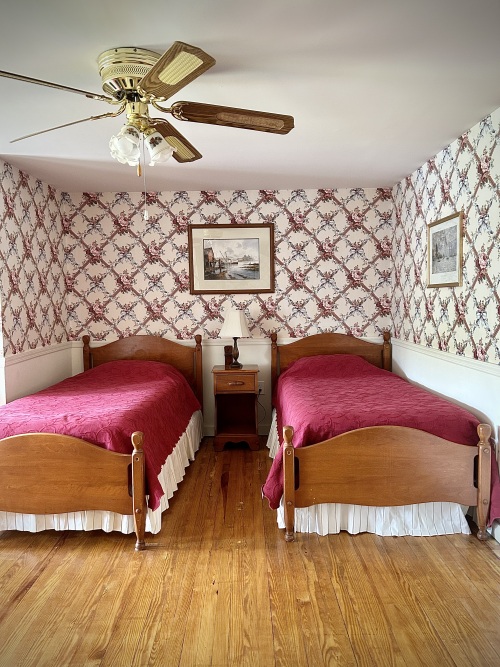 C9 Carriage House -2 Twin-Double room-Ensuite-Standard-Countryside view - Base Rate