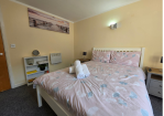 ✔ Comfortable double bed