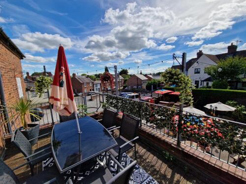 The Foresters Arms - Guest Balcony