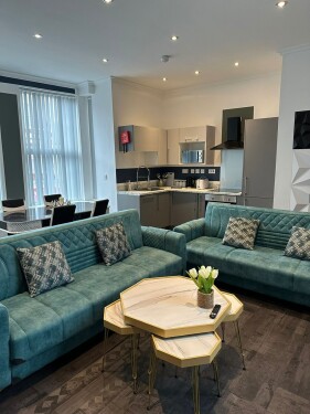 Blackpool Abode - South Pier Apartments 3 - lounge