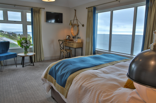 King-Deluxe-Ensuite with Shower-Ocean View-Room 1