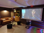 Salle réception et cinéma (accès en supplément)