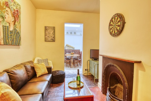 Lounge Area with TV/DVD Player