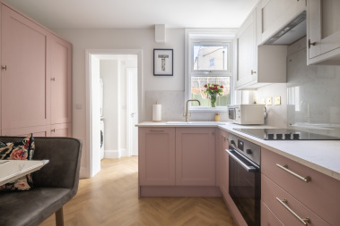 Bright, stylish kitchen with contemporary design and functional layout.