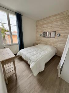 CHAMBRE 1 LIT EN 140