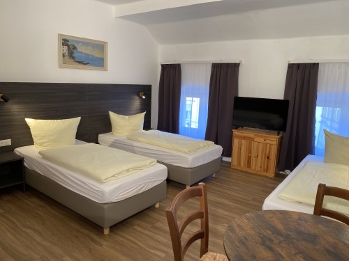 Dreibettzimmer 3 stock rechts 