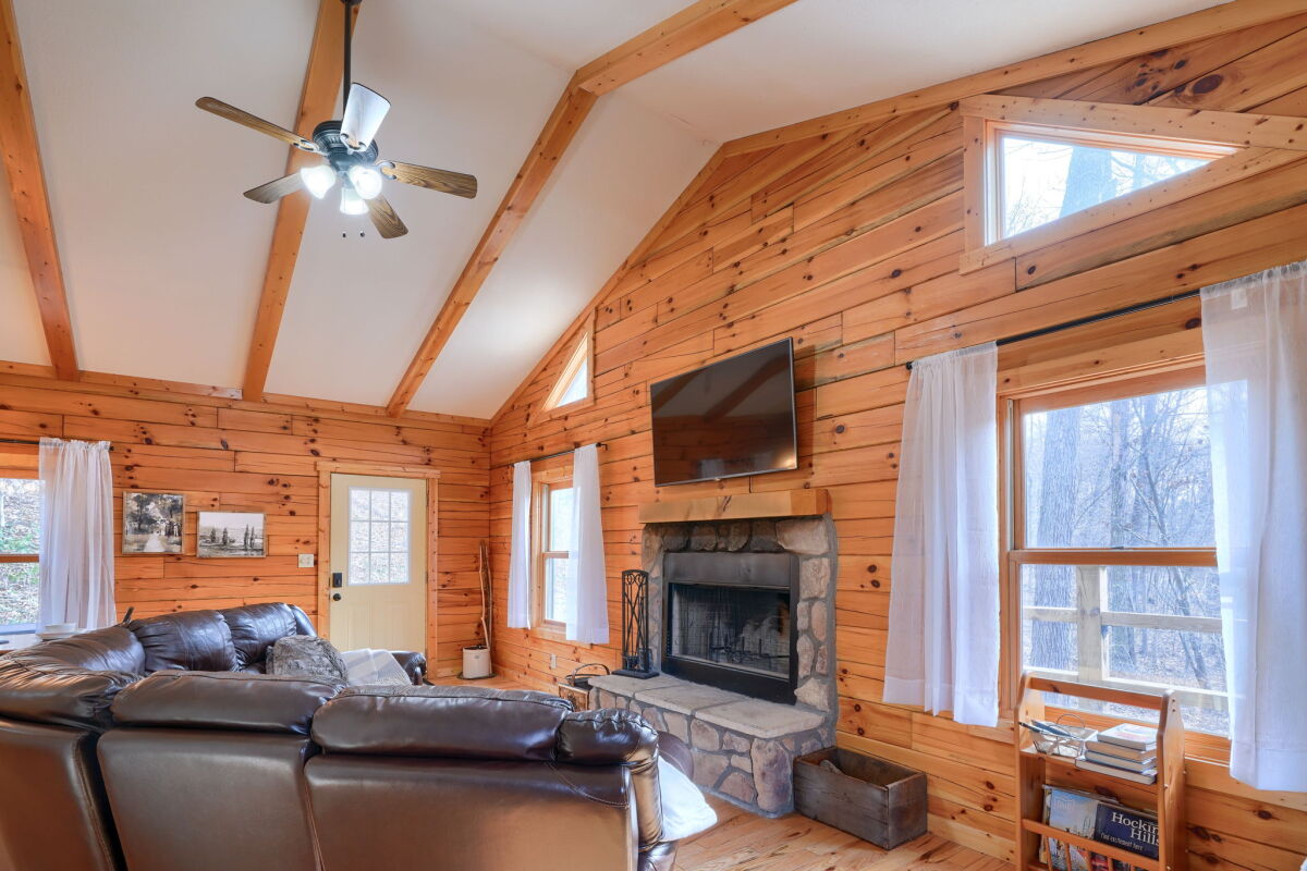 Zen Oak Retreat Hocking Hills Cottages and Cabins