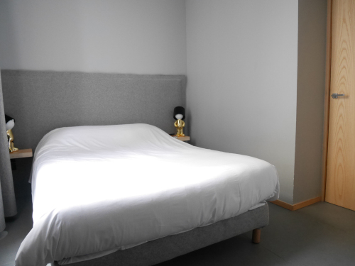 Chambre avec lit double