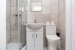 Private En Suite Bathroom – Clean & Convenient