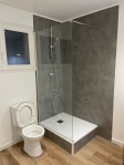 Douche et toilettes 