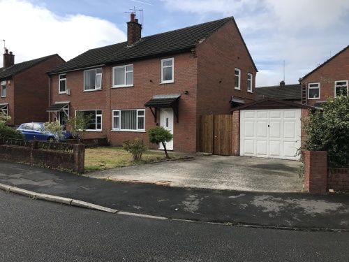 Located on a quiet, friendly street with private off-road parking and plenty of free street parking too - Bamber Bridge Preston