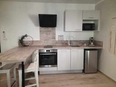 Studio 4 - Cuisine équipée, four, lave-vaisselle, micro-onde