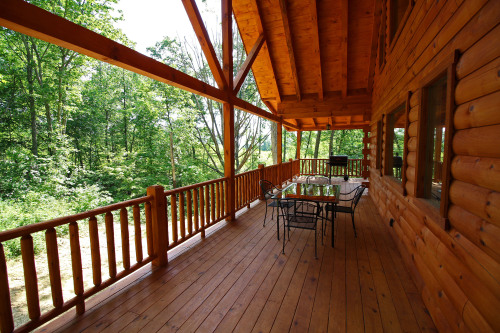 Left side Deck with Outdoor Dining Table 2