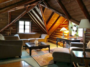 Loft area/second living room