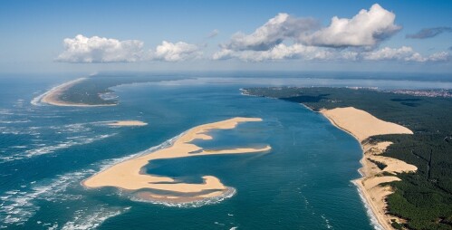 Vue aérienne magnifique sur le Bassin d'Arcachon 