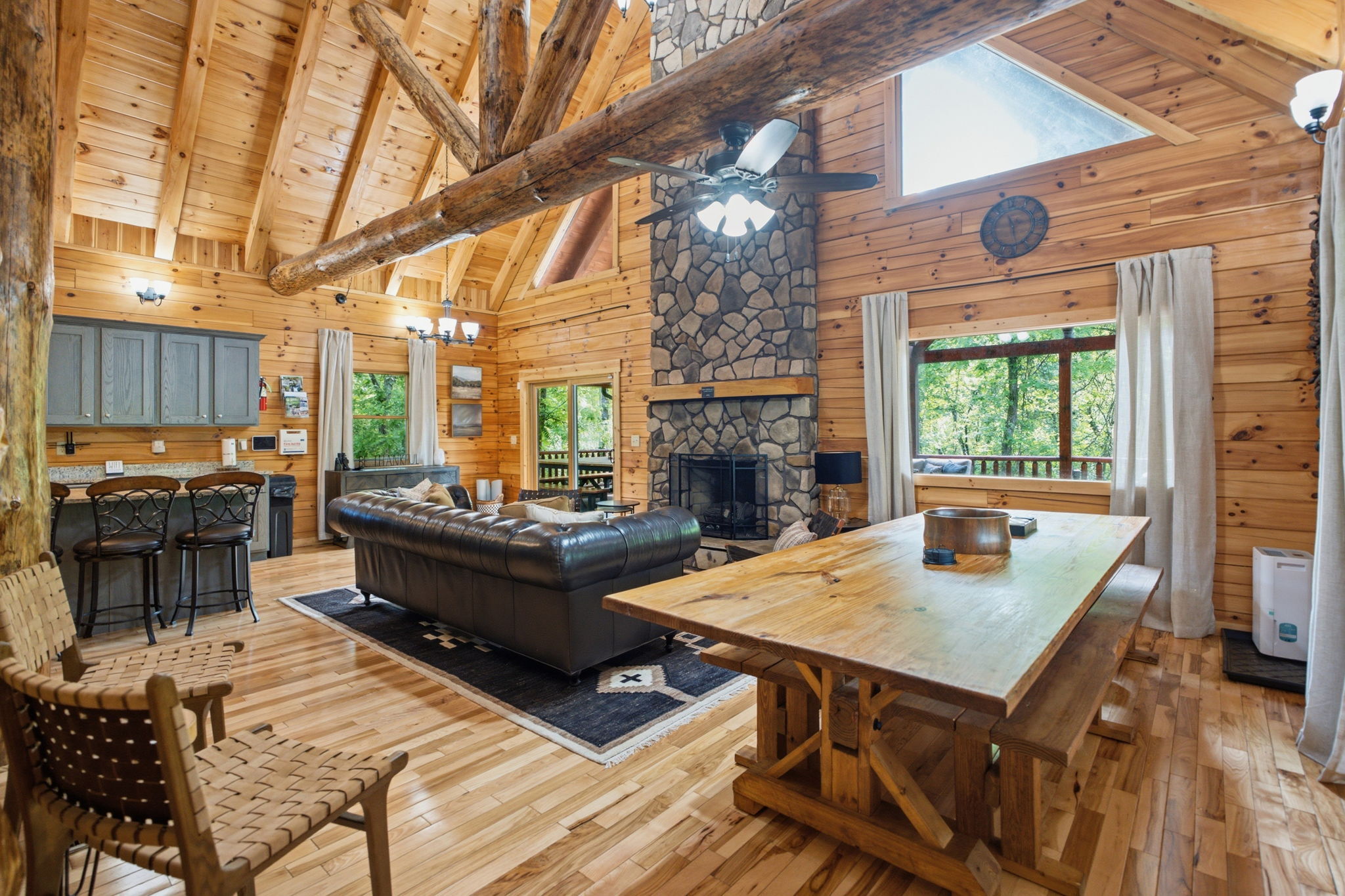Firefly Hollow Lodge | Photo 6