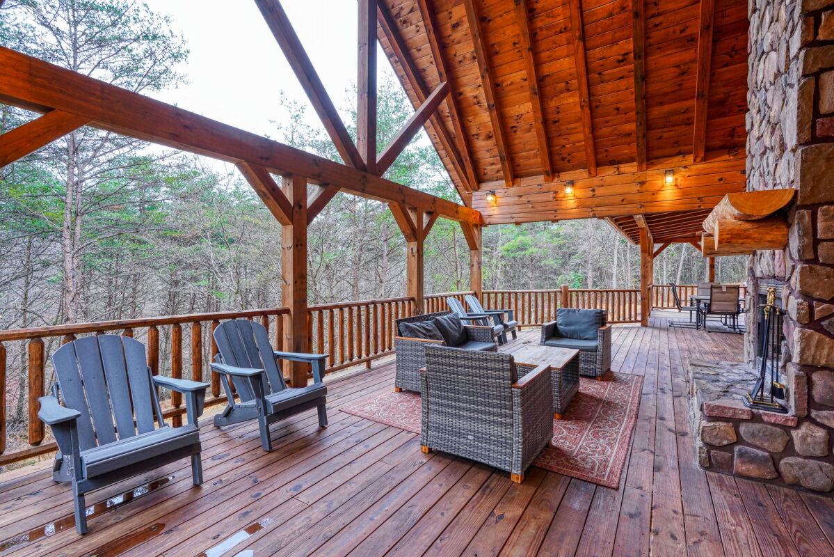 Blue Ridge Lodge by Hocking Lodging Company
