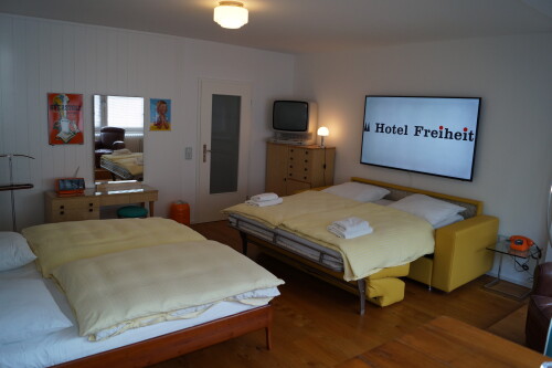 Deluxe-Suite-Ensuite