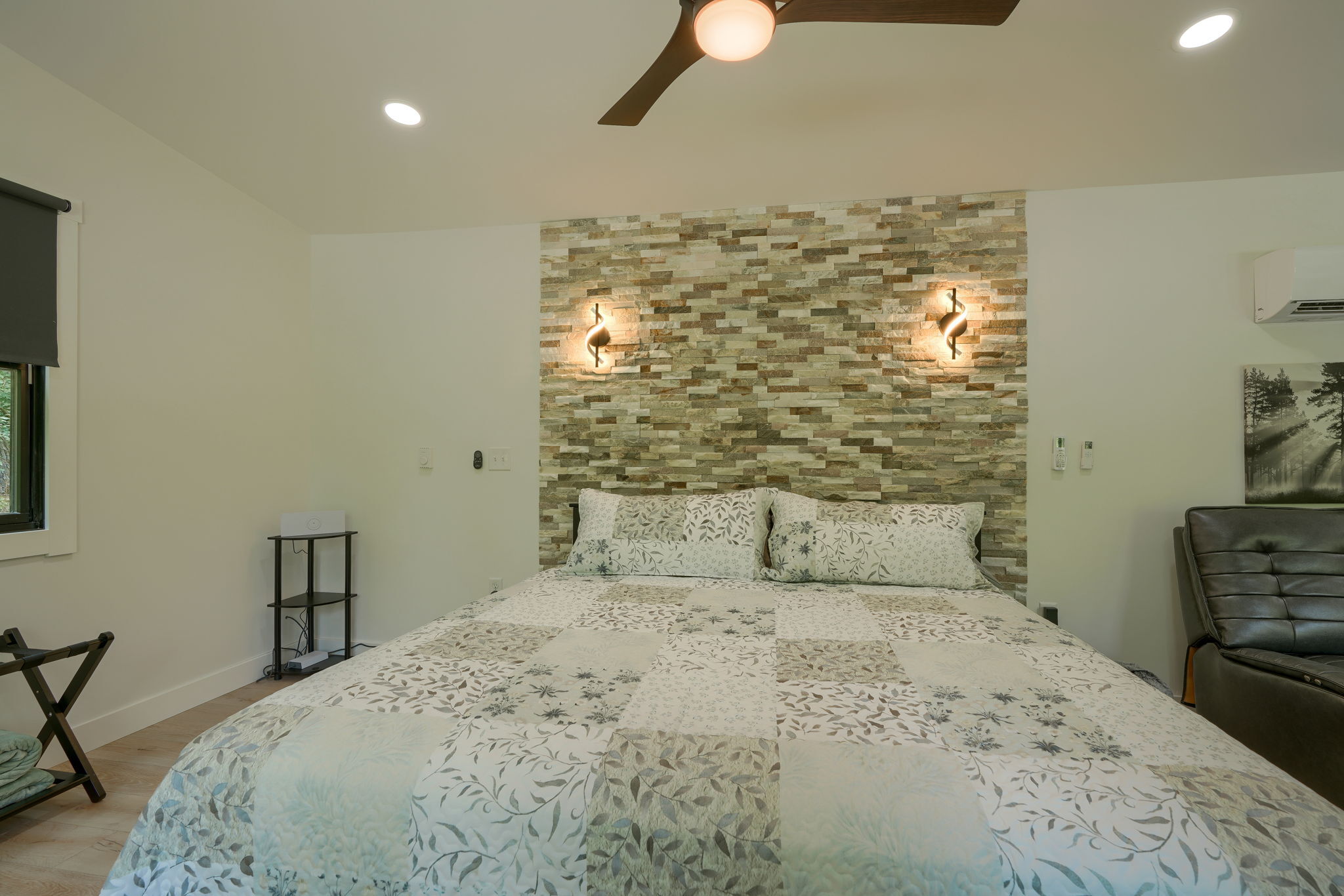 Love Nest | Photo 19